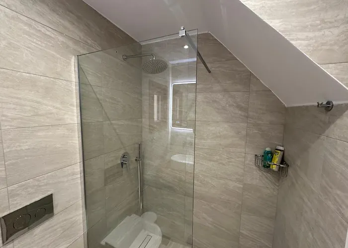 Andros Escape * Korthio