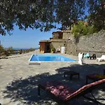 Andros Escape Korthio