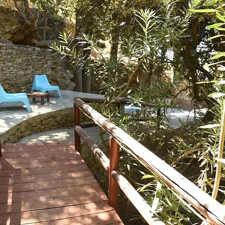 Andros Escape * Korthio